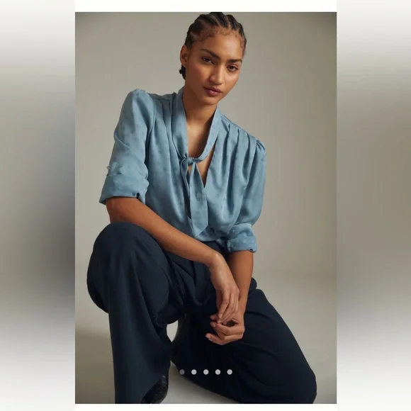 NWT Favorite Daughter The Joan Neck Tie Blouse Jacquard BLUE L - Picture 5 of 15